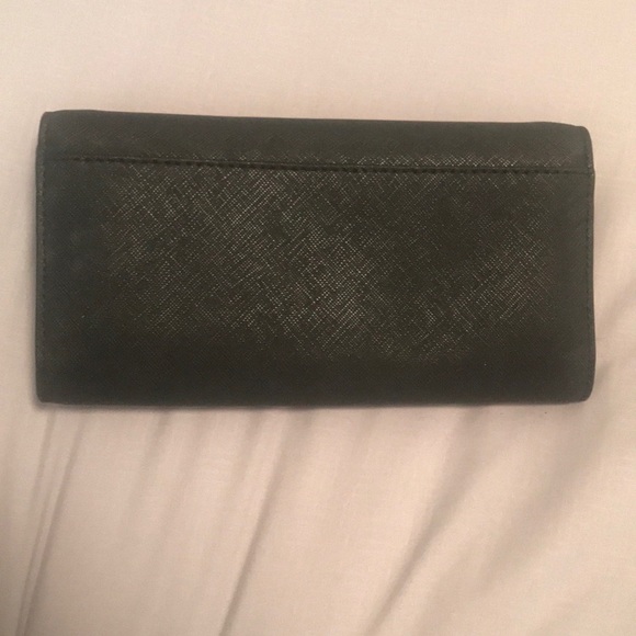 Michael Kors wallet - Picture 2 of 3